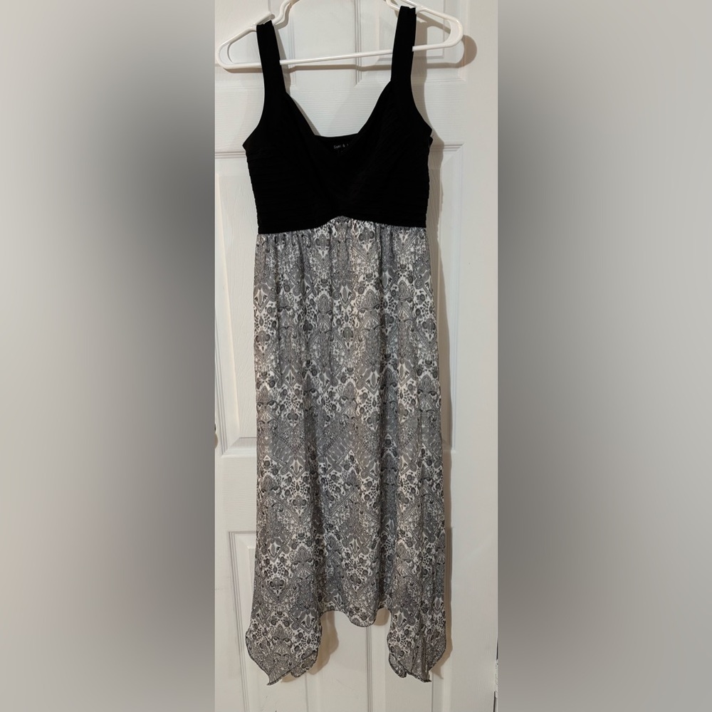 Sami&Jo Maxi dress, fitted top with flowing skirt